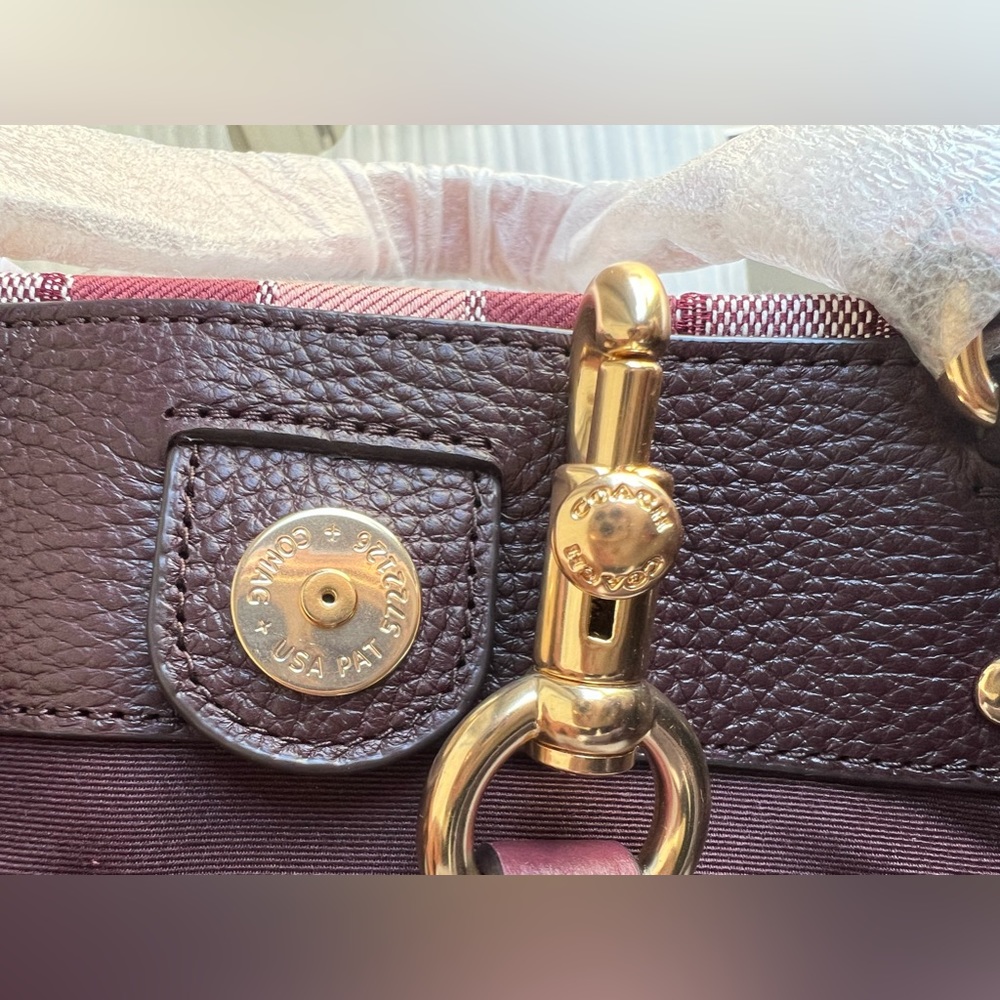 NWT Coach Dempsey Tote 40 - Picture 6 of 9